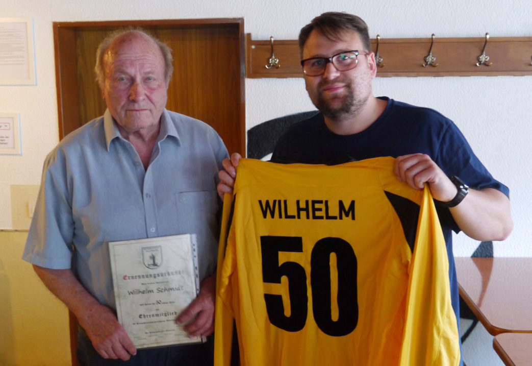 Wilhelm Schmidt, Ehrenmitglied der Schiedsrichtervereinigung Dillenburg, ist am 20. Januar im Alter von 76 Jahren verstorben. (Foto: Spahn)